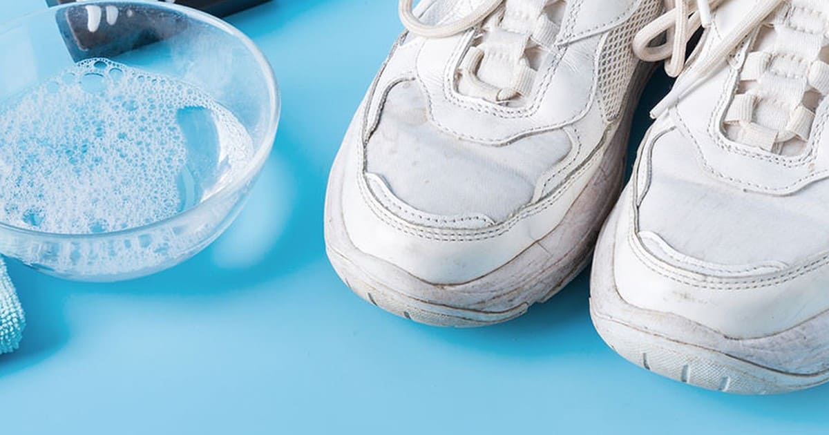 10 عامل مهم هنگام تمیز کردن کتونی سفید