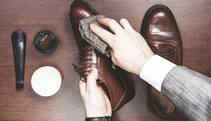 بهترین روش تمیز کردن کیف و کفش چرمی